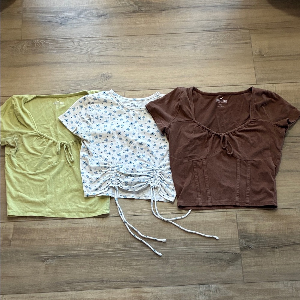 Hollister Green, White Floral, and Brown Baby Tee Crop Tops Size M. 3 for $15